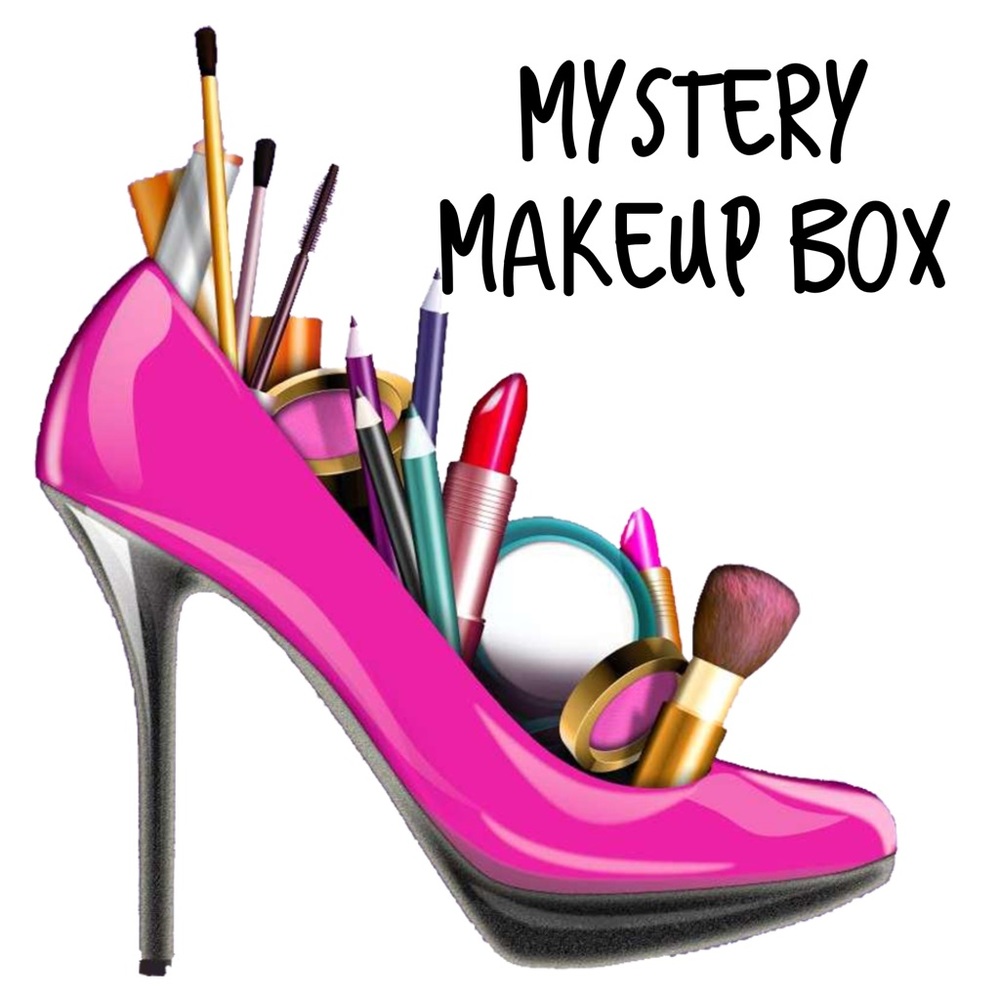 Makeup Mystery Bundle 8-10 items minimum